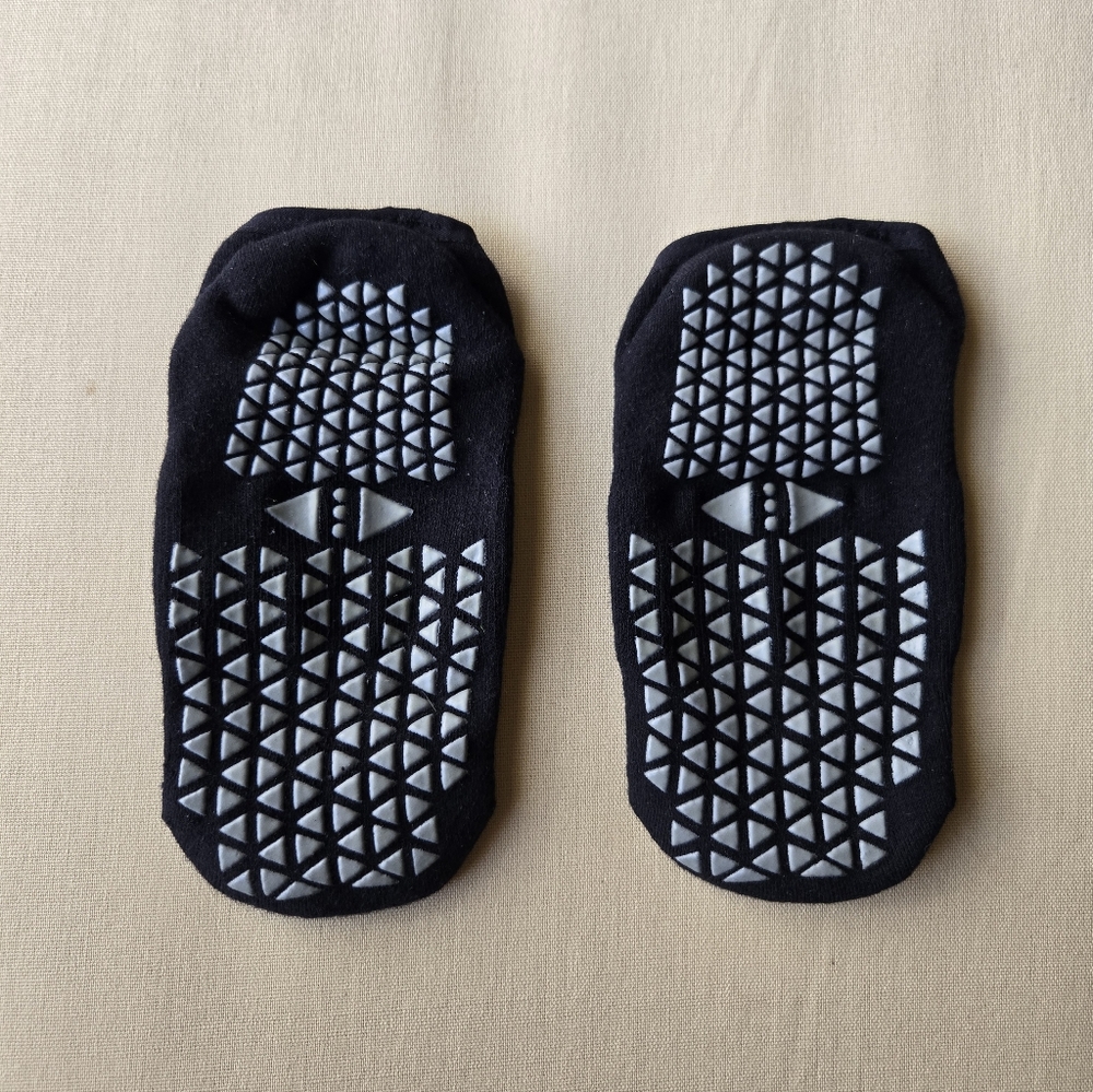 Tavi Noir Black Grip Socks with Geometric Grip